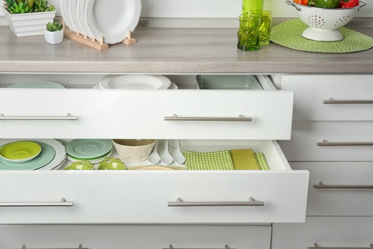 5-Minute Decluttering Tasks to Make Massive Progress