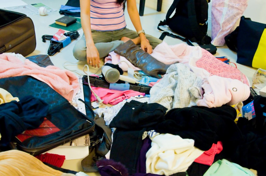 reasons you keep clutter