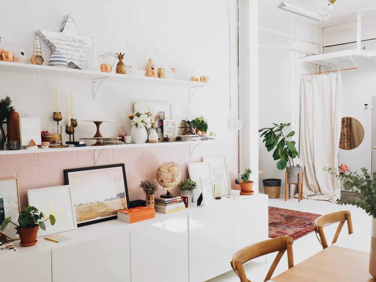 The Difference Between Decluttering and Organizing - The Simplicity Habit