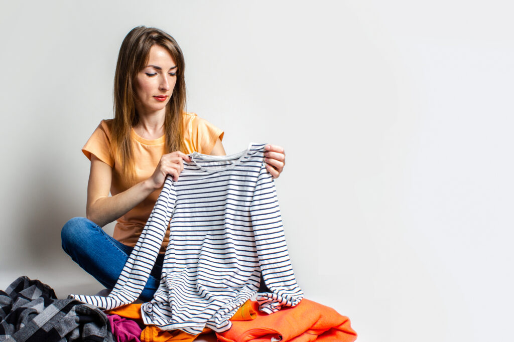 how to be ruthless when decluttering clothes