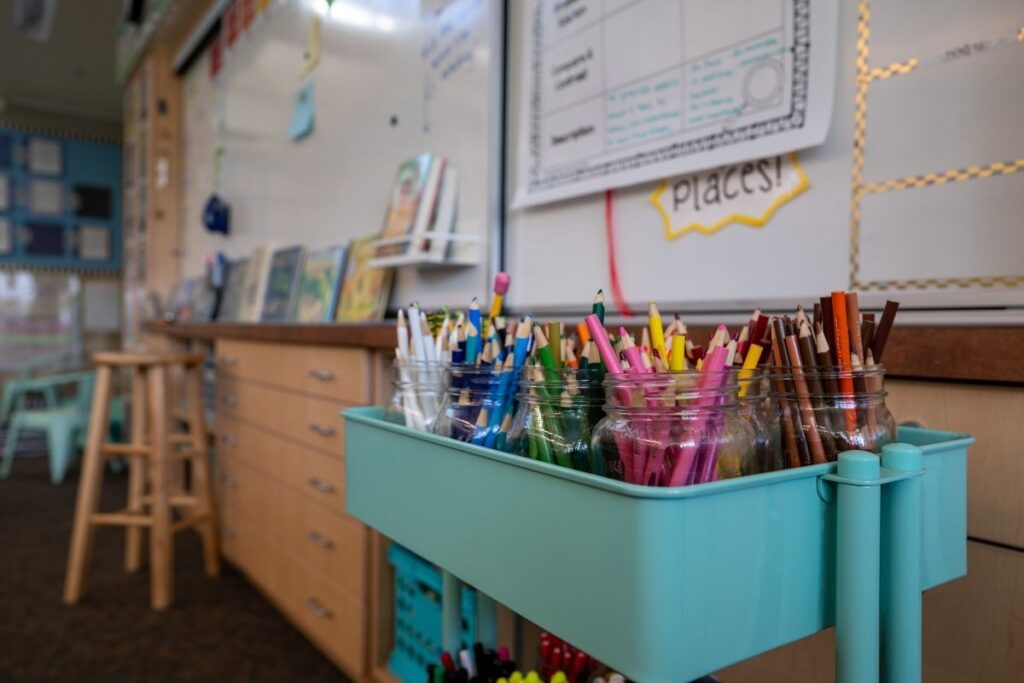 Solutions to Organize Kids Art Supplies