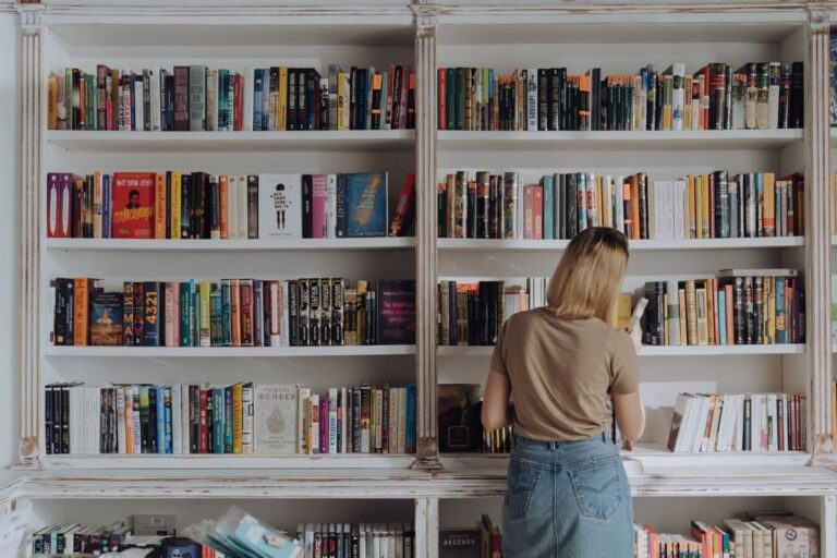 The Best Way to Organize Books in Your Home The Simplicity Habit