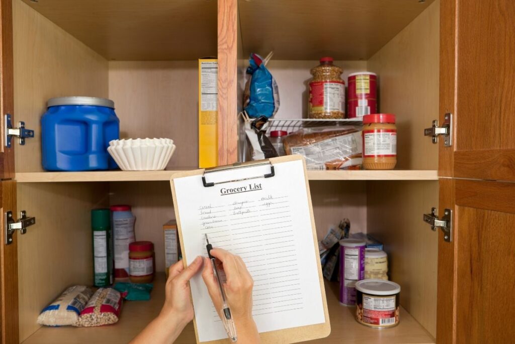 declutter organize pantry