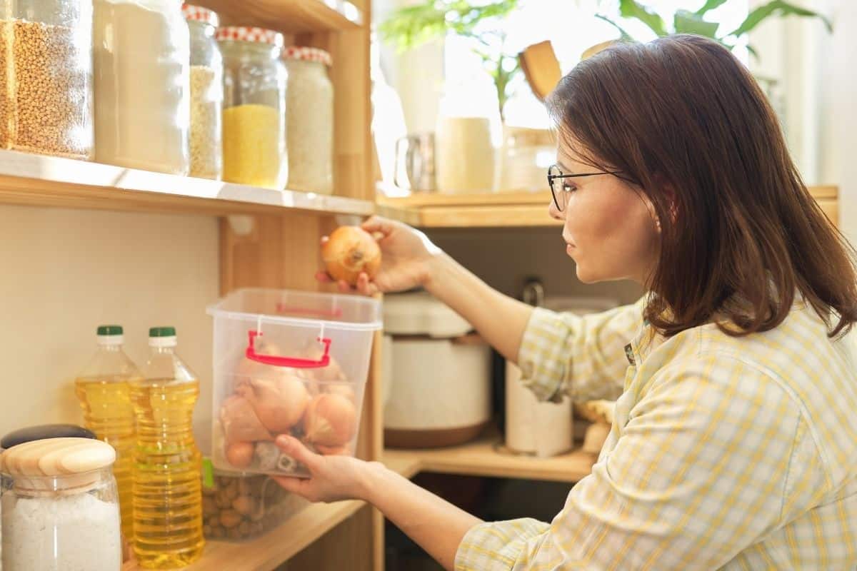 How to Organize a Pantry - Best Pantry Decluttering Tips