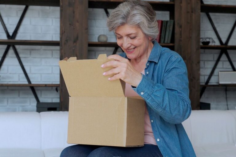 Decluttering for Seniors: The Best Tips to Make Downsizing Easier