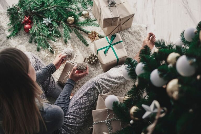 10 Zero Waste Christmas Gift Ideas That Won’t Create Clutter