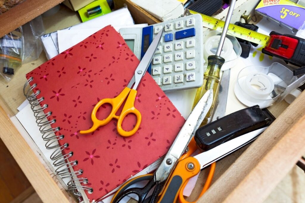 bad habits that create clutter