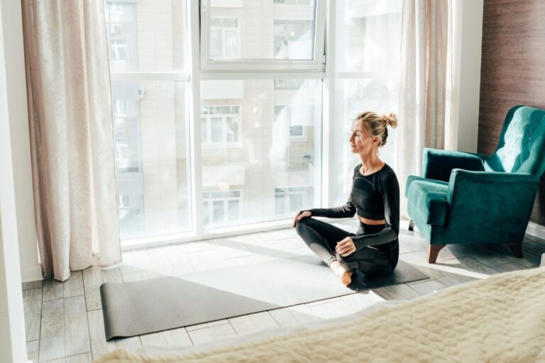 How to Declutter Your Schedule & Free Up Your Time - The Simplicity Habit