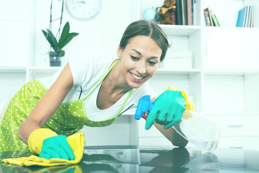cleaning countertop
