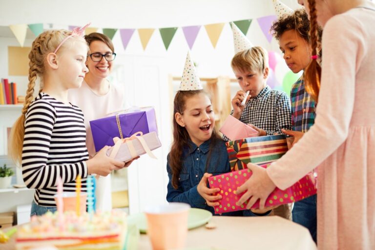 5 Important Tips to Avoid Clutter in Your Home - The Simplicity Habit