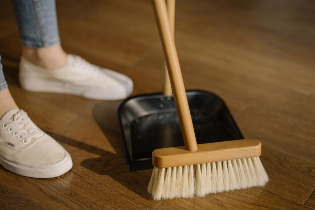 broom and dust pan