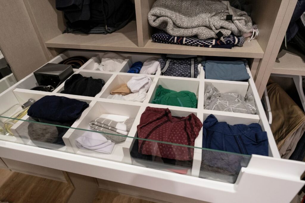 closet drawer organizer