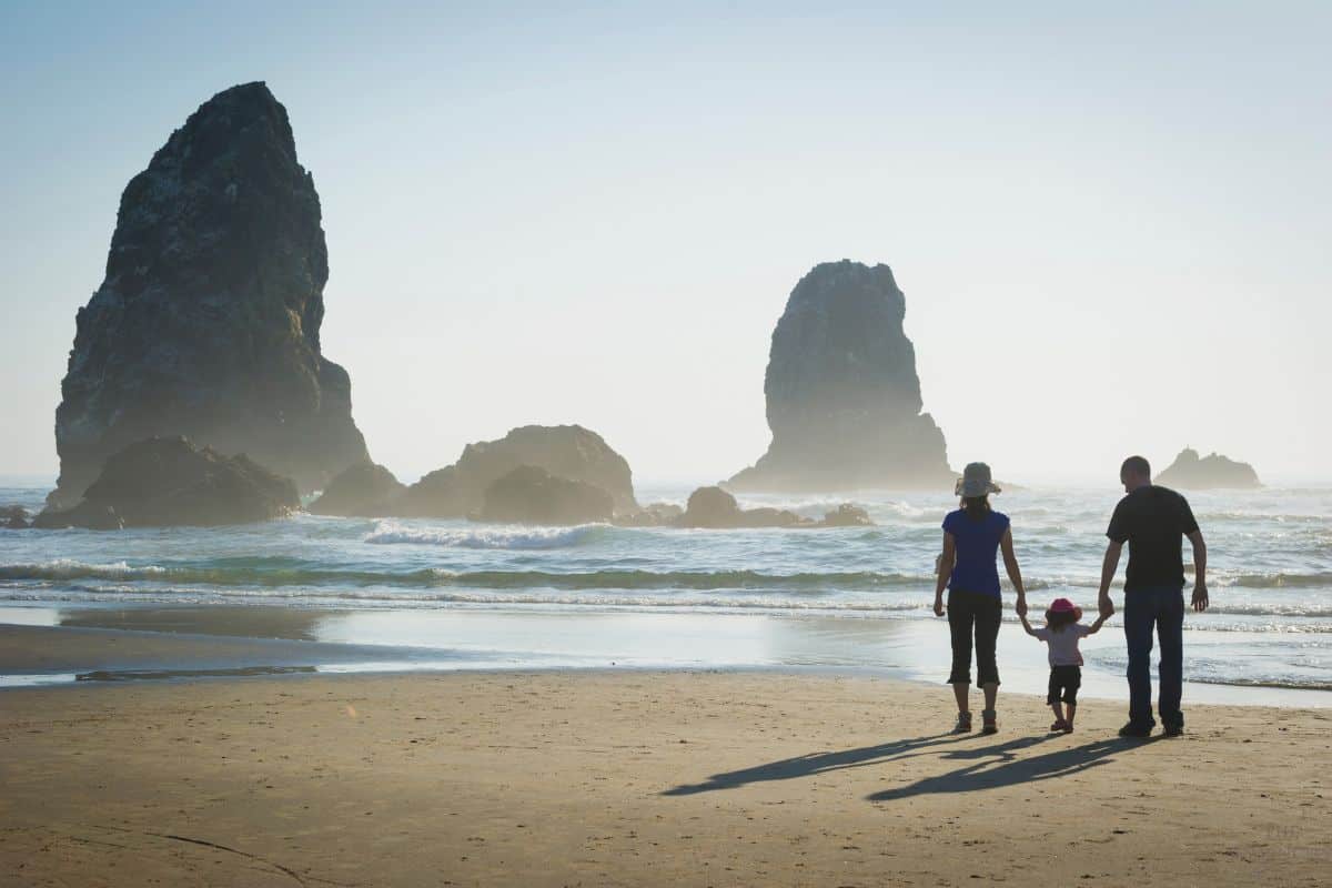 Family Minimalism: 4 Ways to Adopt a Simpler Lifestyle - The Simplicity ...