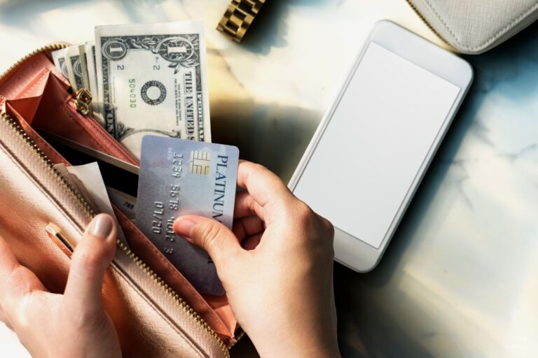 How to Stop Bad Spending Habits: 7 Tips for Breaking the Cycle