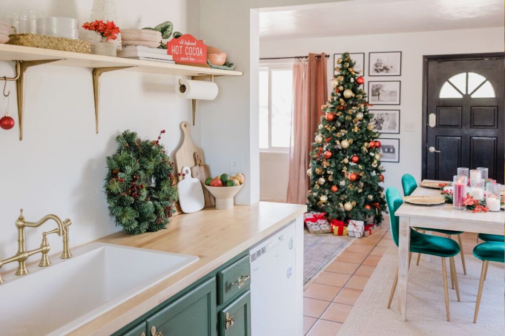 minimalist decorating tips for seasonal and holiday décor