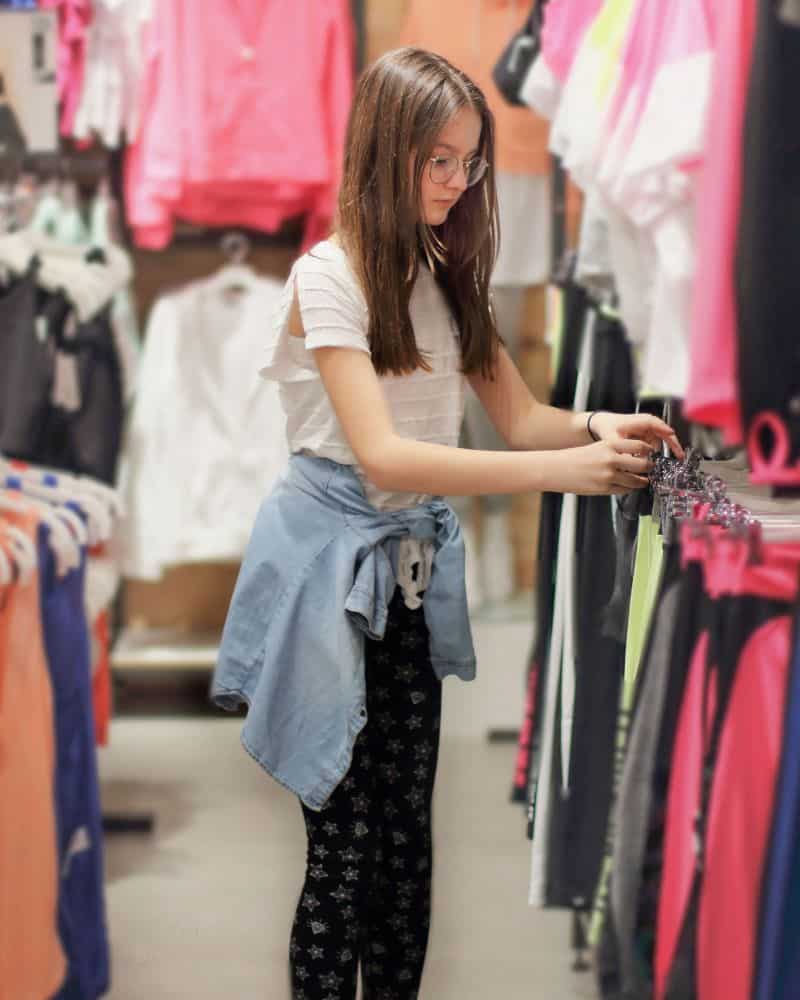 teen girl clothes shopping