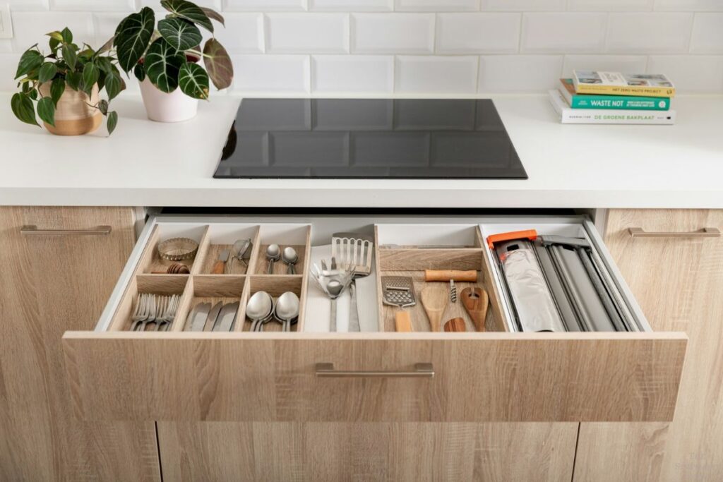 organized kitchen drawer