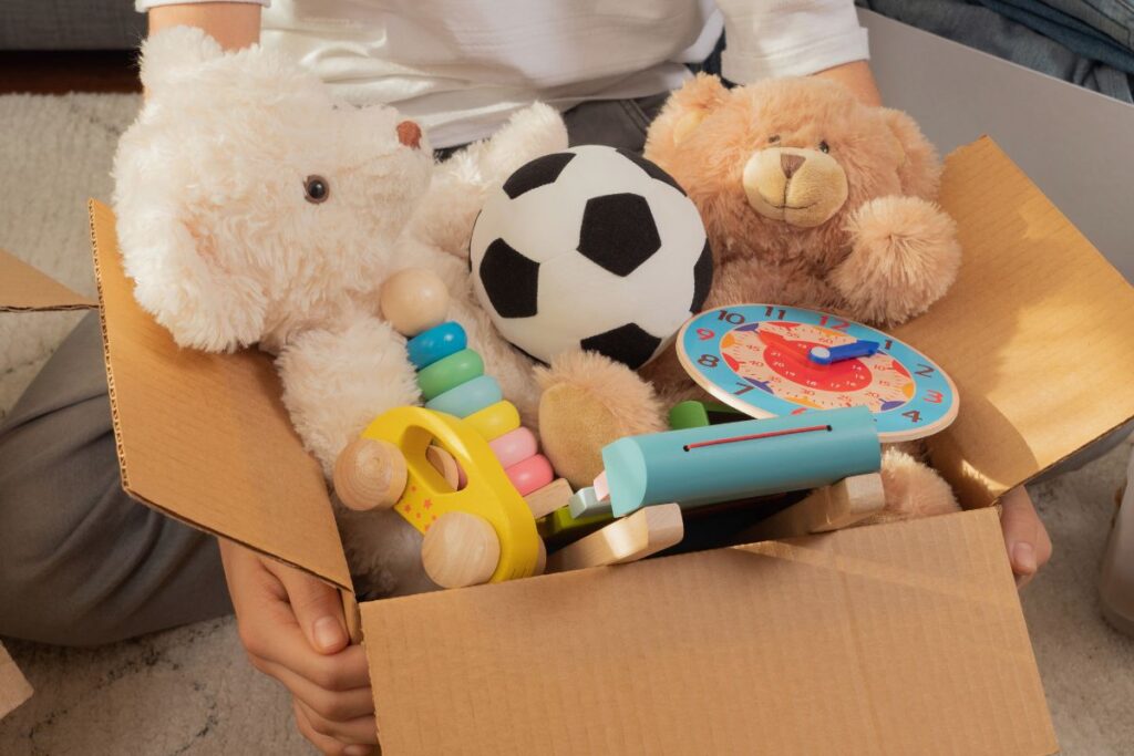 how to declutter kids' toys
