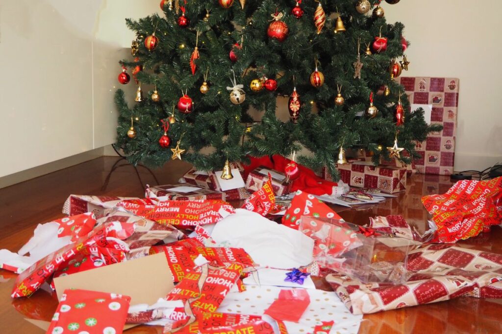 tips to clean and tidy quickly after the holidays