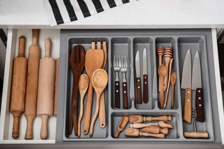 9 Things Minimalists Get Rid of Immediately (to Reduce Clutter)