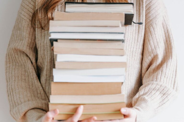 How to Get Rid of Clutter for Good by Using the ‘No Pile’ Rule