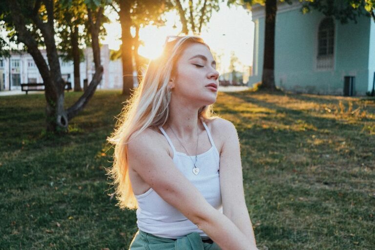 5 Sensory Ways to Incorporate More Peace and Mindfulness Into Your Day